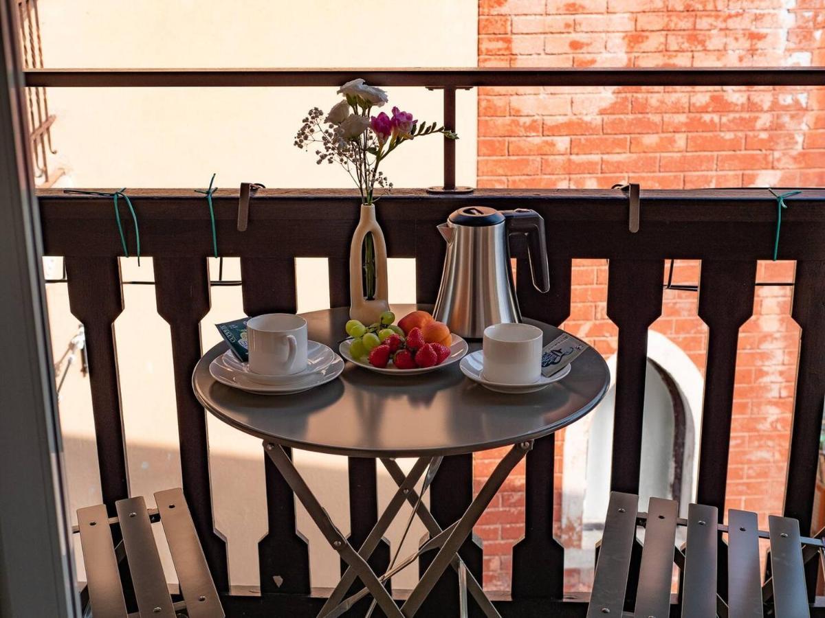 La Torre Apartment Белджирате Екстериор снимка